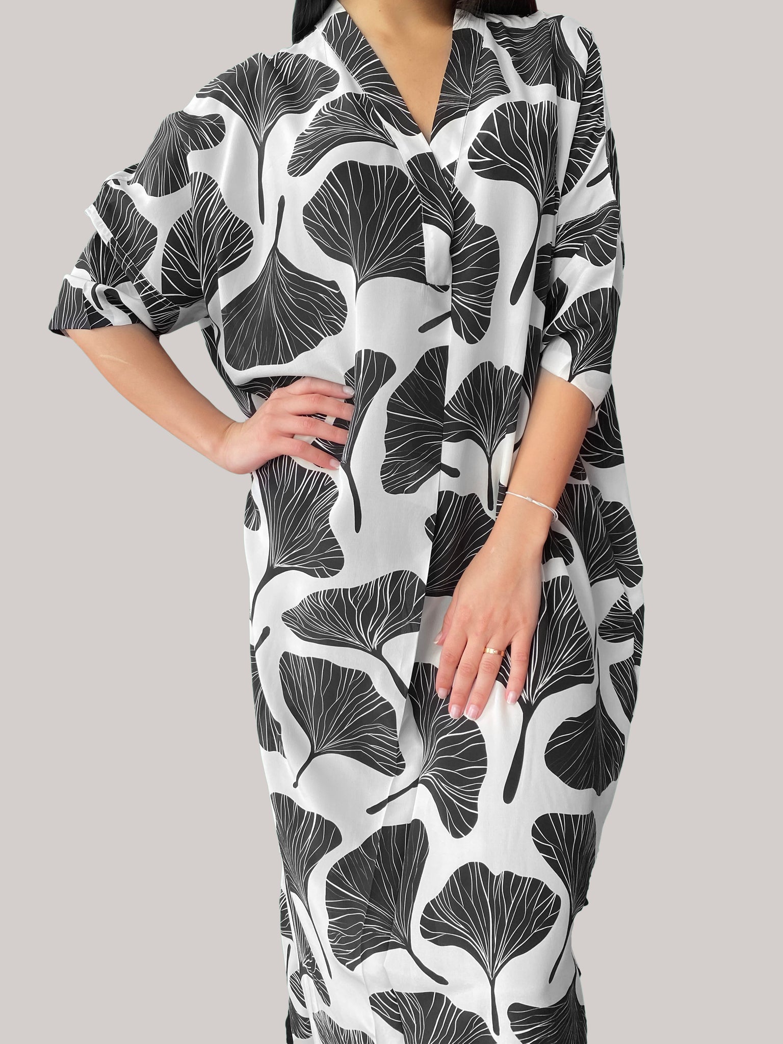 White & Black Leaves Short Sleeves Dresses